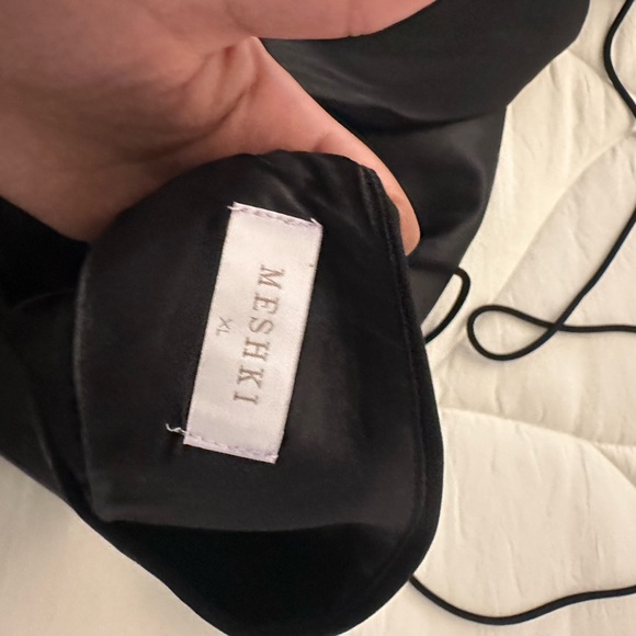 MESHKI ~ Astrid Strapless Back Tie Top - Black - Picture 8 of 8